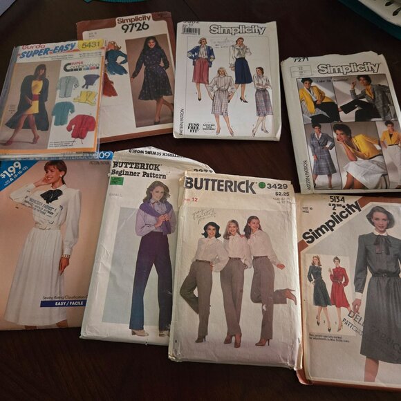 Mixed lot of over 40 patterns Women sewing 80s vintage dresses - Picture 4 of 4